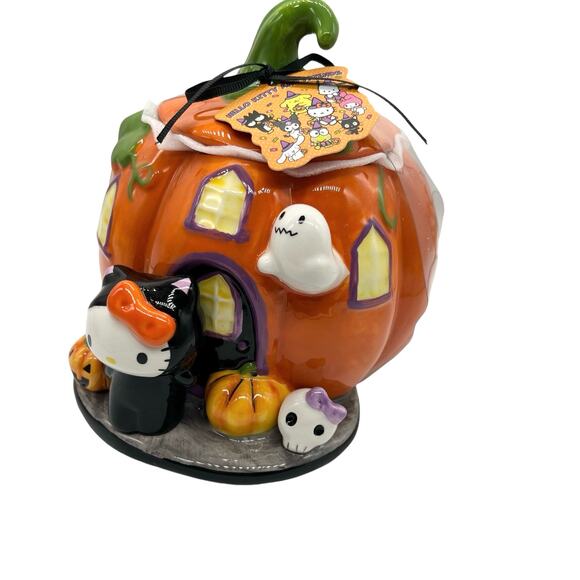 AT COST - WHOLESALE 2024 Sanrio Hello Kitty Halloween Pumpkin House Cookie Jar - Picture 4 of 9